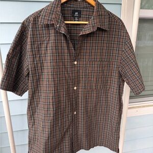 H&M Brown Plaid Short Sleeve Button-Down Shirt